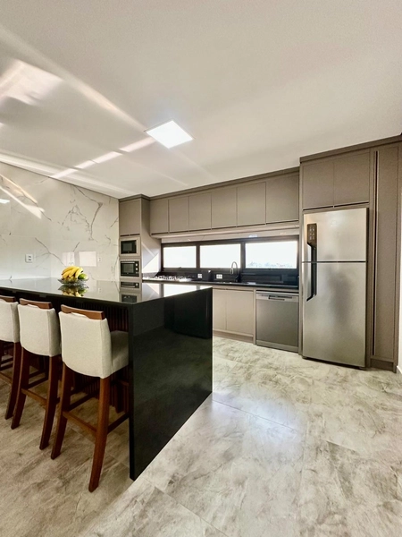 Casa de Alto Padrão de 214m² Semimobiliada no San Vicente: 42ª foto da galeria de imagens do imóvel