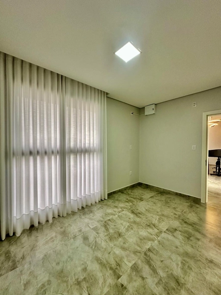 Casa de Alto Padrão de 214m² Semimobiliada no San Vicente: 25ª foto da galeria de imagens do imóvel