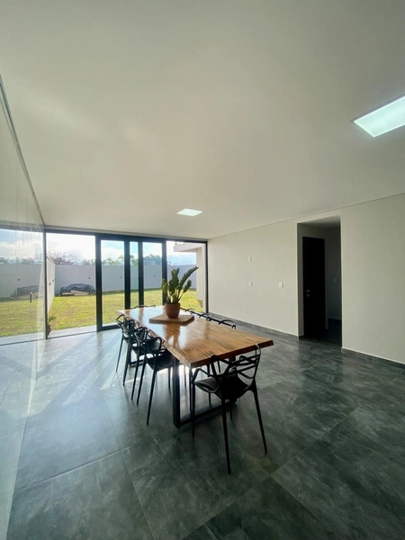 Casa de Alto Padrão de 214m² Semimobiliada no San Vicente: 27ª foto da galeria de imagens do imóvel