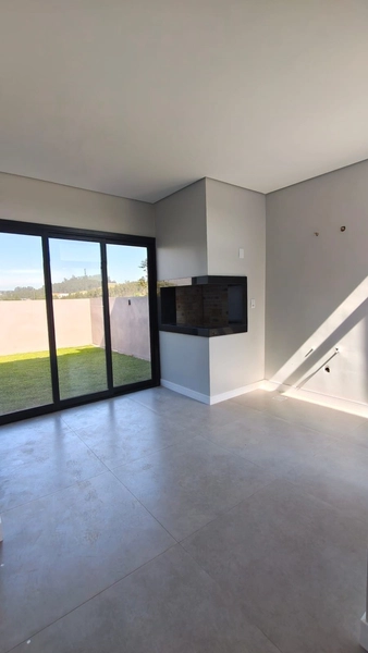Casa de Alto Padrão com Lareira e Espaço Gourmet no Pontal dos Plátano: 4ª foto da galeria de imagens do imóvel