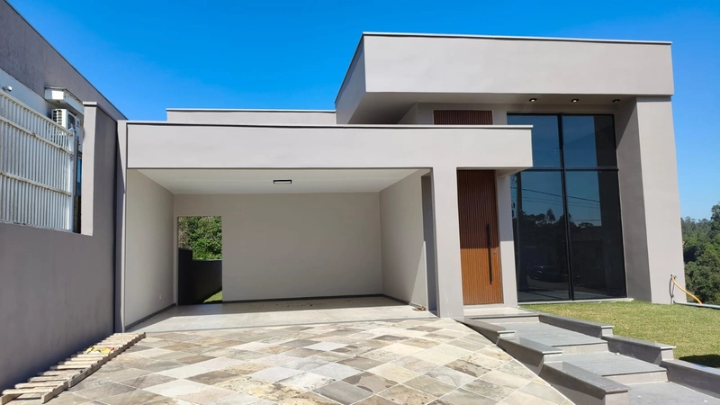 Casa de Alto Padrão com Lareira e Espaço Gourmet no Pontal dos Plátano: 2ª foto da galeria de imagens do imóvel