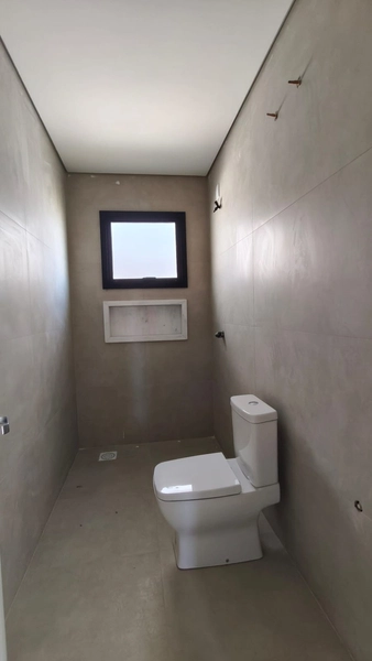 Casa de Alto Padrão com Lareira e Espaço Gourmet no Pontal dos Plátano: 9ª foto da galeria de imagens do imóvel