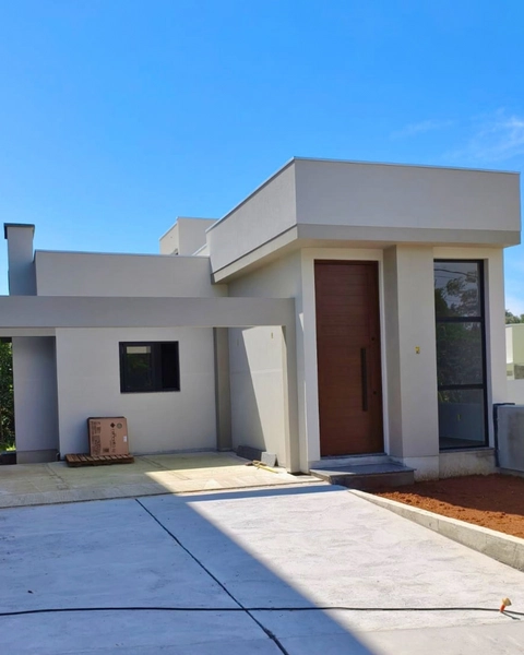 Casa de 3 Dorms com Suíte e Amplo Terreno em Pareci Novo