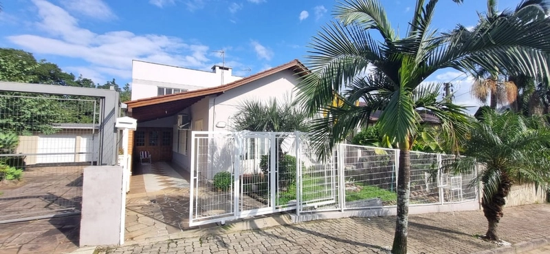 Casa à Venda em Montenegro: 3 Quartos, Área Gourmet e Garagem!: 1ª foto da galeria de imagens do imóvel