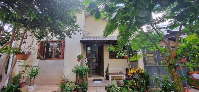 Casa 2 dormitórios à Venda no Bairro Olaria em Montenegro-RS: 1ª foto da galeria de imagens do imóvel