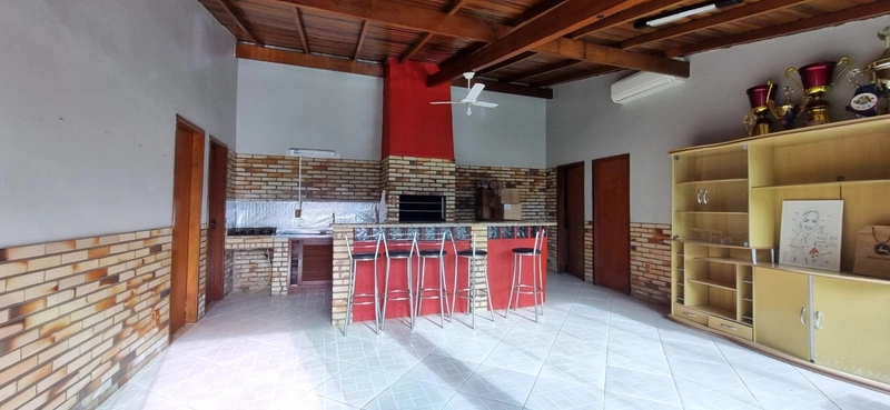 Casa à venda com excelente pátio e piscina no Bairro São João.: 5ª foto da galeria de imagens do imóvel