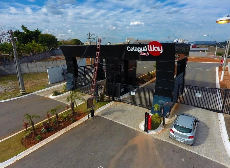 Condomínio Cataguá Way