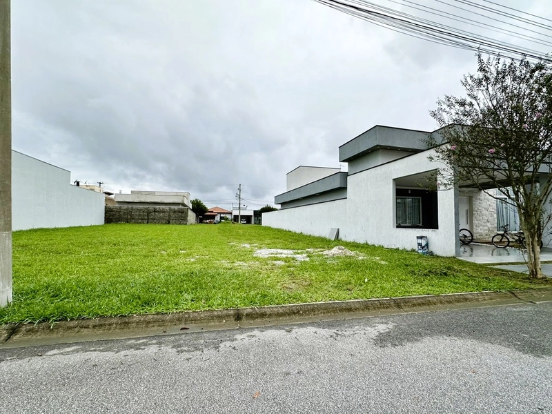 Terreno 300 metros plano em condomínio, Taubaté SP Condomínio Tecoara: 2ª foto da galeria de imagens do imóvel