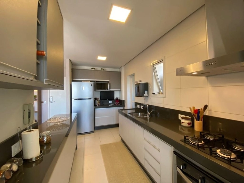 Apartamento com vista p Serra da Mantiqueira, 3 dormitórios e 2 vagas: 2ª foto da galeria de imagens do imóvel
