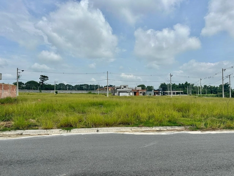 Terreno plano com 500 m2 no Condomínio Colinas do Sol - Tremembé/SP: 3ª foto da galeria de imagens do imóvel