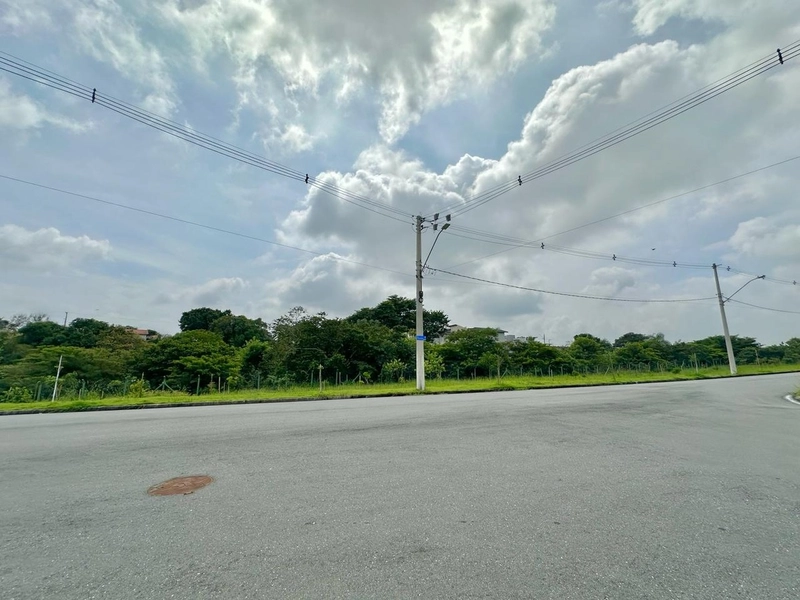 Terreno plano com 250 metros no condomínio Colinas do Sol Tremembé SP: 2ª foto da galeria de imagens do imóvel