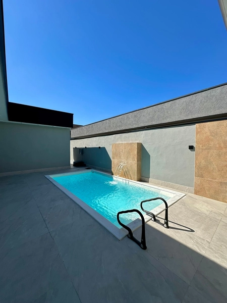 Casa térrea moderna nova com 3 dormitórios e piscina - Condominio: 45ª foto da galeria de imagens do imóvel