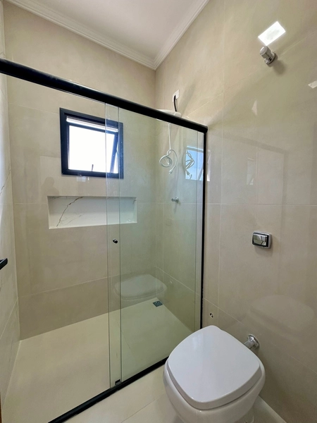 Casa térrea moderna nova com 3 dormitórios e piscina - Condominio: 41ª foto da galeria de imagens do imóvel