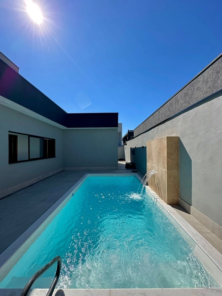 Casa térrea moderna nova com 3 dormitórios e piscina - Condominio: 46ª foto da galeria de imagens do imóvel