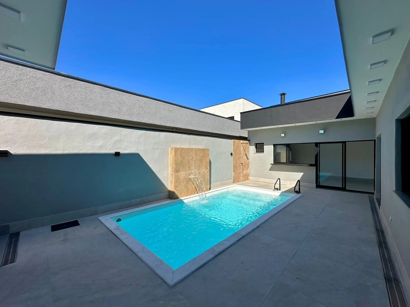 Casa térrea moderna nova com 3 dormitórios e piscina - Condominio: 1ª foto da galeria de imagens do imóvel