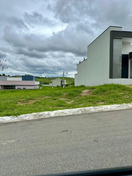 Terreno plano 250 m2 em Condomínio com área de lazer - Taubaté/SP: 4ª foto da galeria de imagens do imóvel