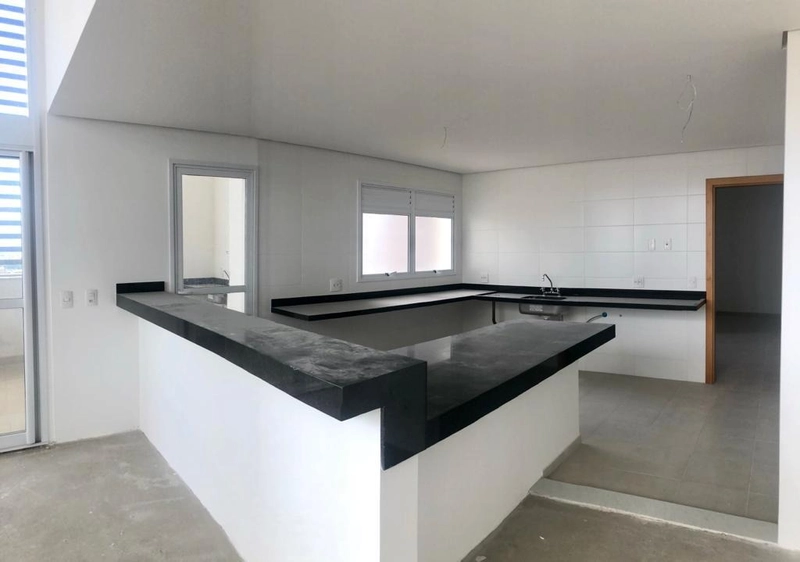 Apartamento de luxo, 4 suítes, escritório, pé direito duplo e 5 vagas: 7ª foto da galeria de imagens do imóvel