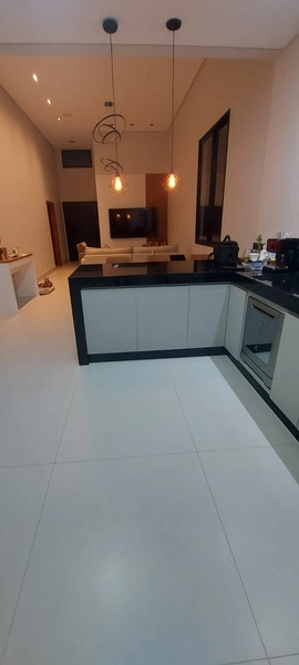 Casa térrea semi mobiliada com armários, piscina, 3 suítes, escritorio: 9ª foto da galeria de imagens do imóvel