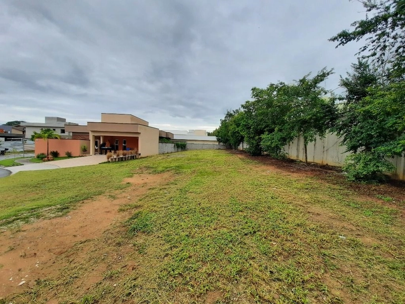 Terreno plano com 554 m2 condomínio fechado alto padrão em Taubaté SP: 6ª foto da galeria de imagens do imóvel