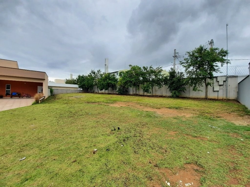 Terreno plano com 554 m2 condomínio fechado alto padrão em Taubaté SP: 5ª foto da galeria de imagens do imóvel