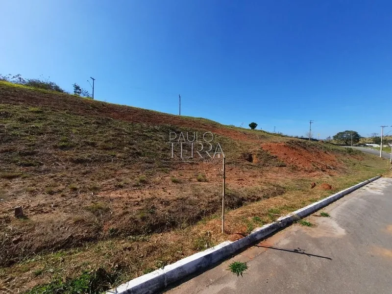 Terreno aclive com 724 m2 com linda vista - Condomínio Campos do Conde