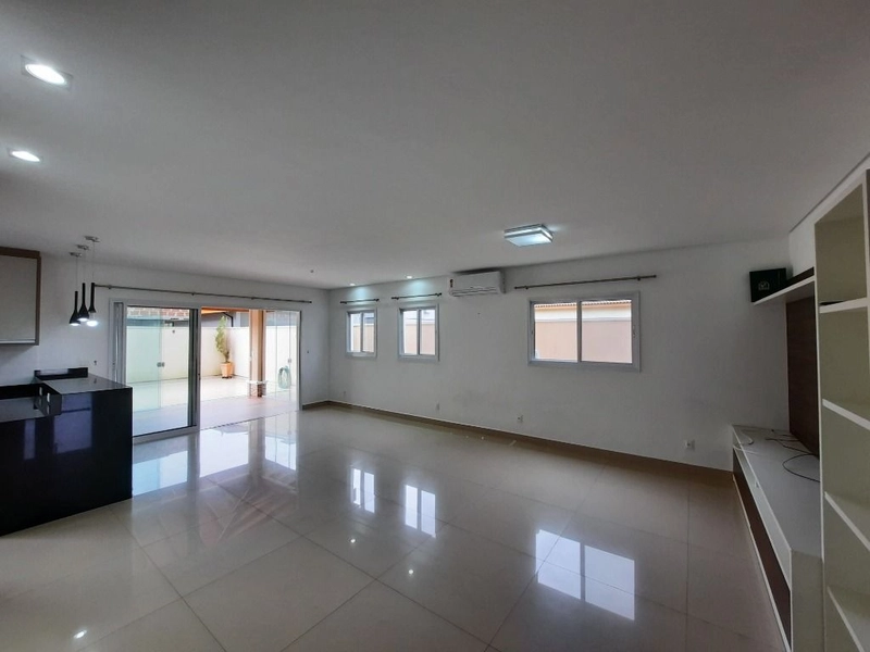 Sobrado semi mobiliado com armários, 4 suítes e quintal - Condomínio: 56ª foto da galeria de imagens do imóvel