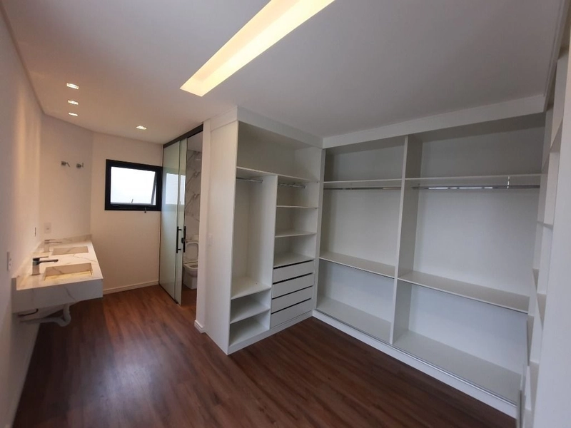 Casa semi mobiliada com 4 dormitórios + escritório, piscina e gourmet: 37ª foto da galeria de imagens do imóvel