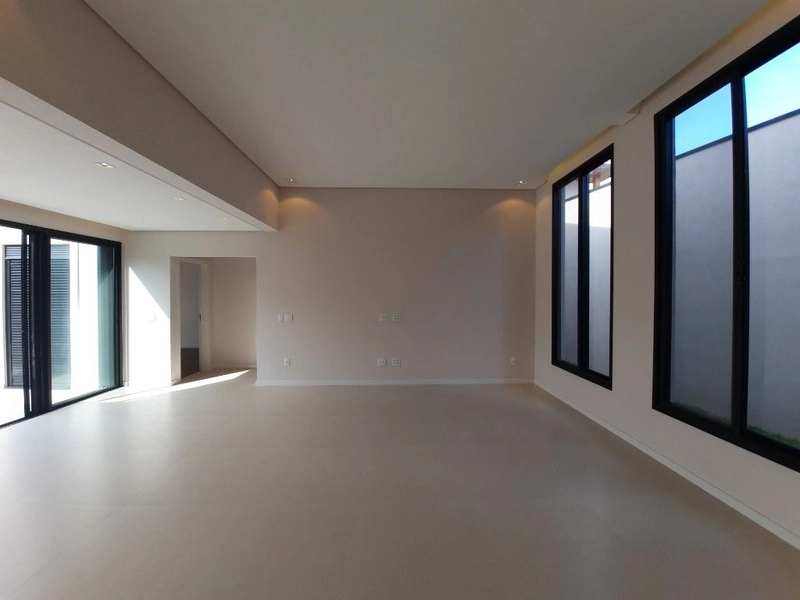Casa semi mobiliada com 4 dormitórios + escritório, piscina e gourmet: 32ª foto da galeria de imagens do imóvel
