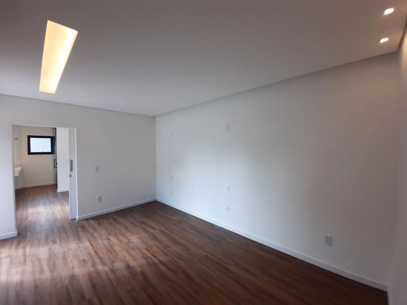 Casa semi mobiliada com 4 dormitórios + escritório, piscina e gourmet: 35ª foto da galeria de imagens do imóvel