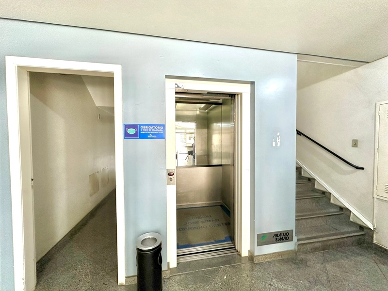 Sala comercial com elevador e recepção, no Centro de Taubaté SP: 16ª foto da galeria de imagens do imóvel