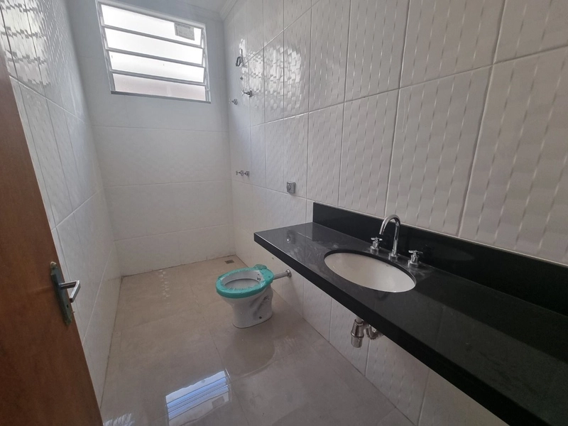 Casa térrea com mezanino, 3 dormitórios e quintal. Condomínio fechado: 43ª foto da galeria de imagens do imóvel