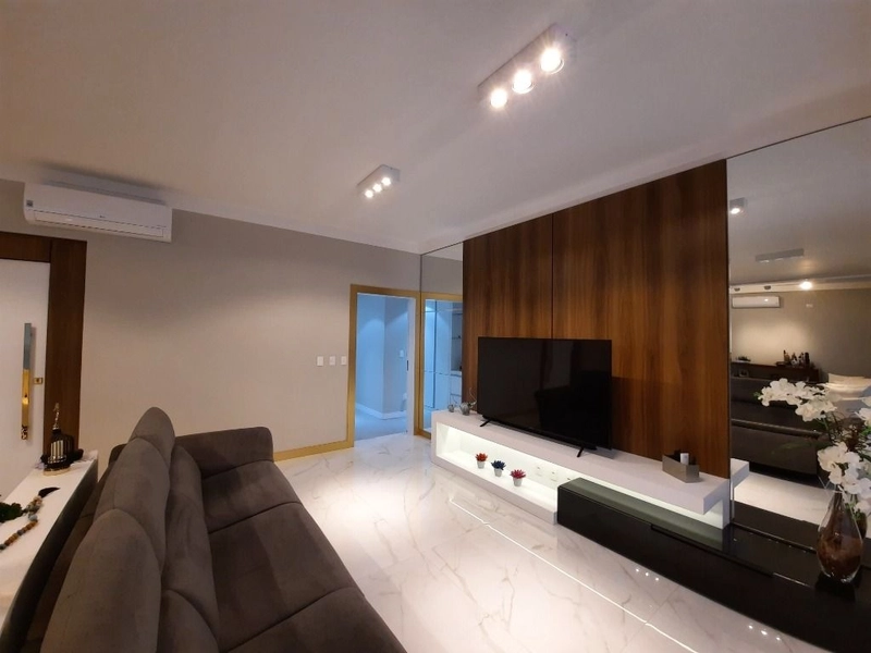 Apartamento alto padrão 4 suítes, varanda gourmet e 4 vagas Taubaté SP: 3ª foto da galeria de imagens do imóvel