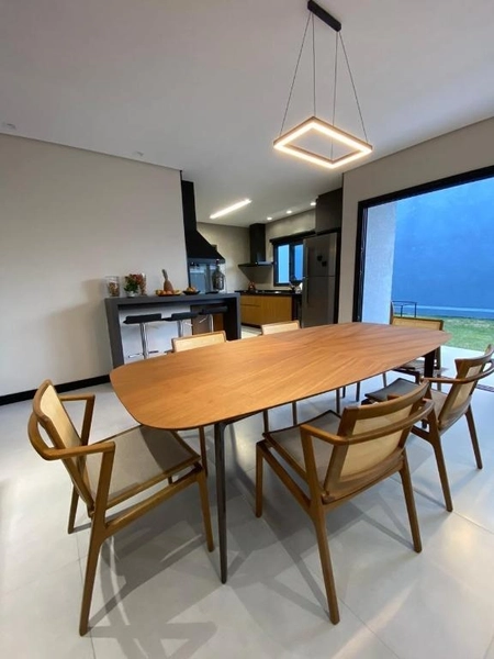 Casa térrea mobiliada, alto padrão, condomínio fechado em Taubaté SP: 4ª foto da galeria de imagens do imóvel