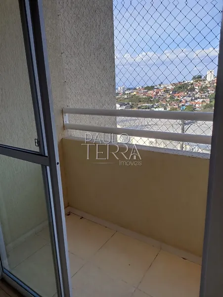 Apartamento 2 dormitórios com sacada e armários planejados. Taubaté SP