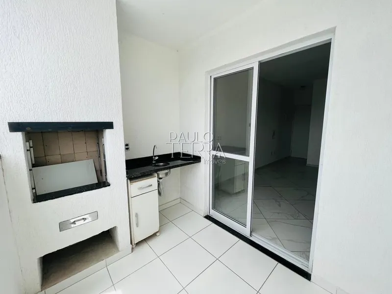 Apartamento com 2 dormitórios, suíte, varanda gourmet e 1 vaga coberta