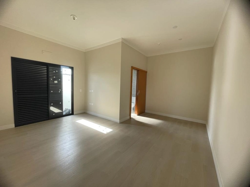Casa térrea nova com 3 dormitórios, condomínio fechado em Tremembé SP: 5ª foto da galeria de imagens do imóvel