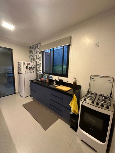 Casa 3 dormitórios com armários em condomínio fechado em Taubaté SP: 10ª foto da galeria de imagens do imóvel