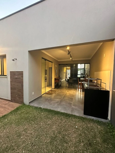 Casa 3 dormitórios com armários em condomínio fechado em Taubaté SP: 12ª foto da galeria de imagens do imóvel