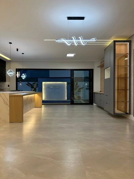 Casa nova com 4 suítes e piscina! Condomínio OuroVille Taubaté SP: 106ª foto da galeria de imagens do imóvel