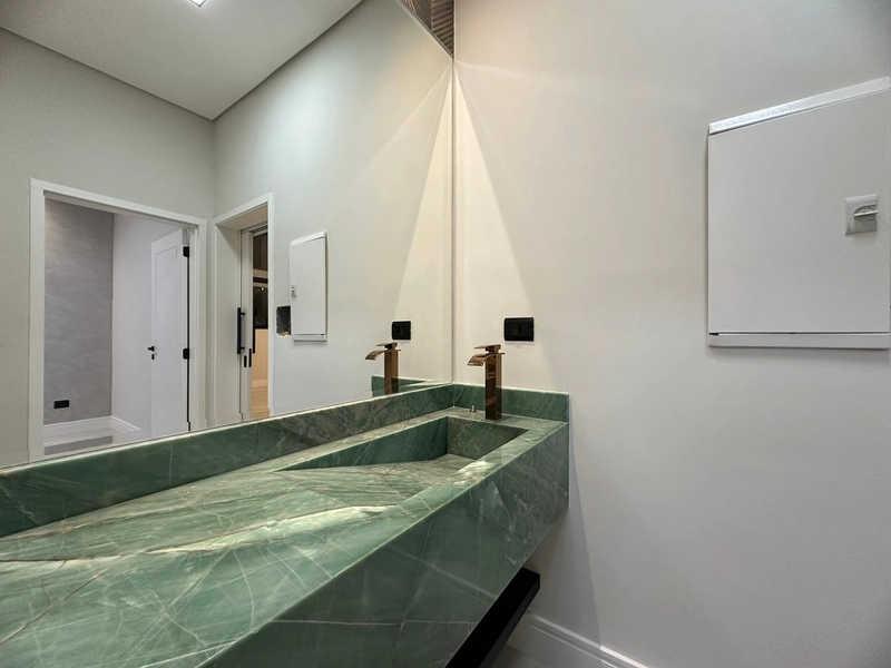 Casa nova com 4 suítes e piscina! Condomínio OuroVille Taubaté SP: 145ª foto da galeria de imagens do imóvel
