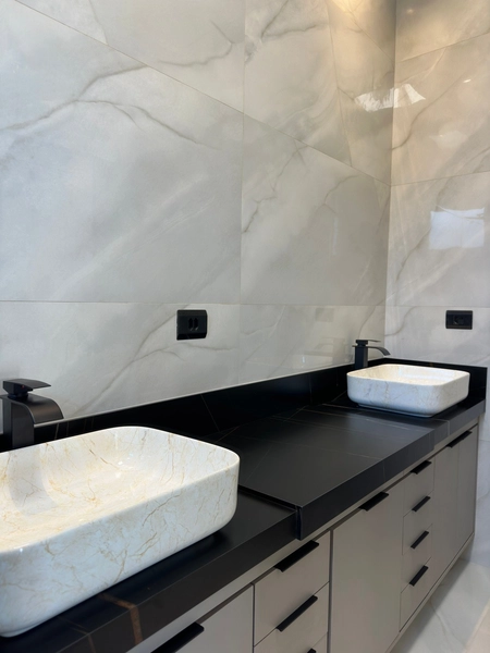 Casa nova com 4 suítes e piscina! Condomínio OuroVille Taubaté SP: 32ª foto da galeria de imagens do imóvel