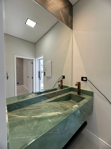 Casa nova com 4 suítes e piscina! Condomínio OuroVille Taubaté SP: 64ª foto da galeria de imagens do imóvel