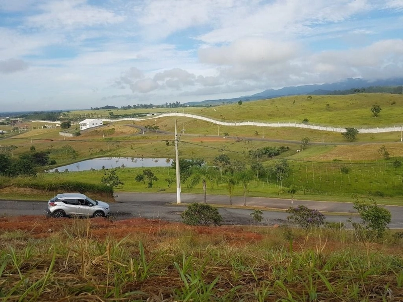 Terreno com vista livre e na parte alta do Condomínio Village da Serra: 2ª foto da galeria de imagens do imóvel