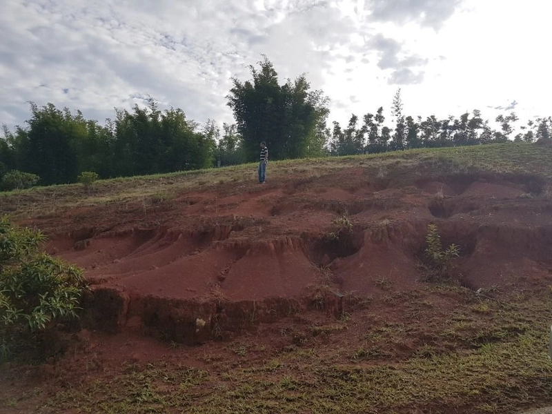 Terreno com vista livre e na parte alta do Condomínio Village da Serra: 4ª foto da galeria de imagens do imóvel