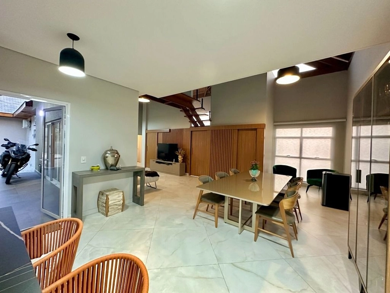 Casa térrea planejada e amplo quintal no Condomínio Village da Serra: 27ª foto da galeria de imagens do imóvel