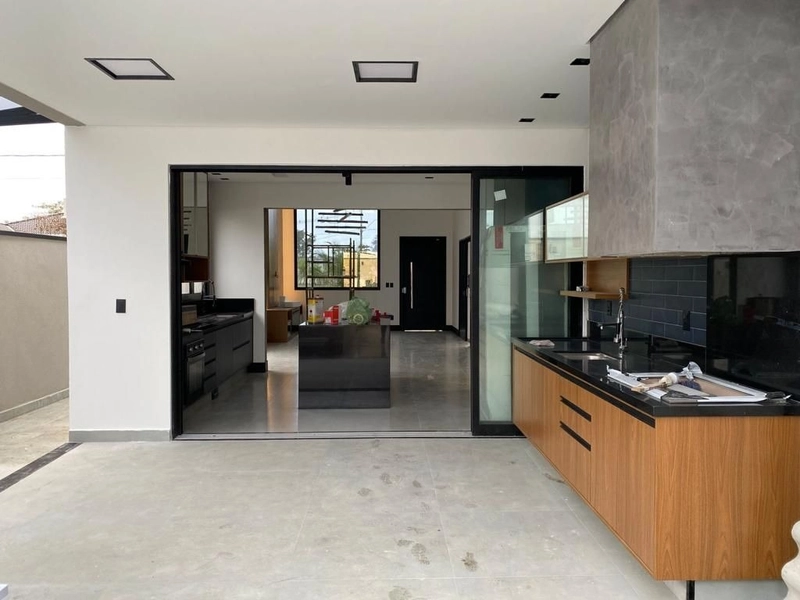 Casa térrea alto padrão no condomínio Ouroville em Taubaté SP: 3ª foto da galeria de imagens do imóvel