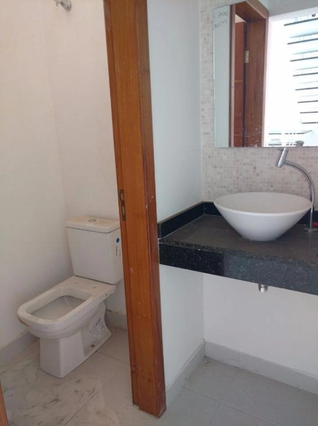 Sobrado com piscina e 3 dormitórios - condomínio fechado em Taubaté SP: 3ª foto da galeria de imagens do imóvel
