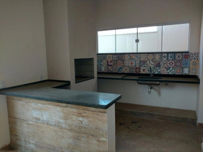 Sobrado com quintal e 3 dormitórios - Condomínio fechado em Taubaté SP: 5ª foto da galeria de imagens do imóvel