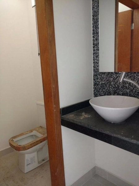Sobrado com quintal e 3 dormitórios - Condomínio fechado em Taubaté SP: 4ª foto da galeria de imagens do imóvel