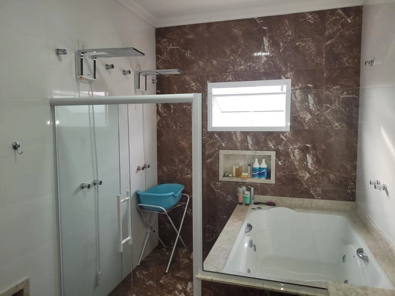 Casa térrea 3 dormitórios, closet, piscina e armários - Condomínio: 31ª foto da galeria de imagens do imóvel